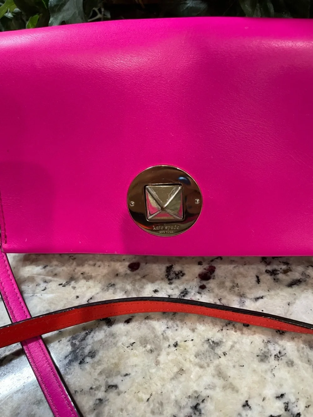 ♠️ Kate Spade Sally Newbury Lane Small Crossbody Bag Like new Preowned Fuchsia